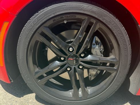 Used 2017 Chevrolet Corvette Stingray Coupe w/ Carbon Flash Badge Package RWD image 21