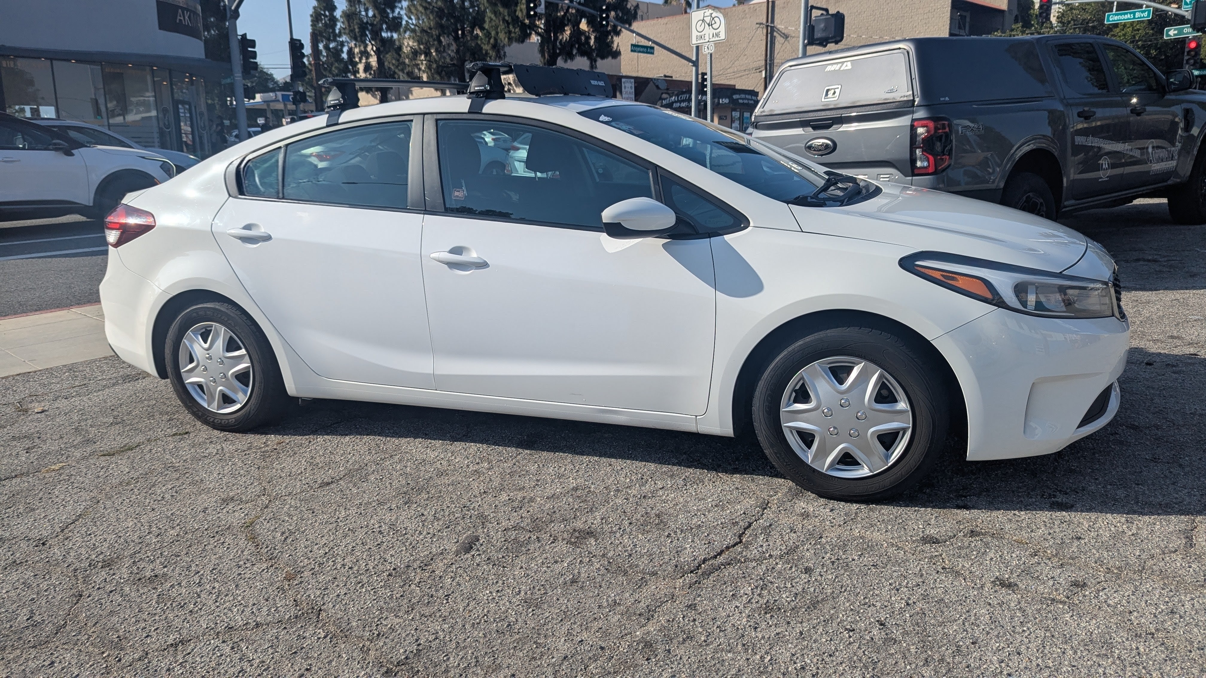 Used 2017 Kia Forte LX FWD image 19