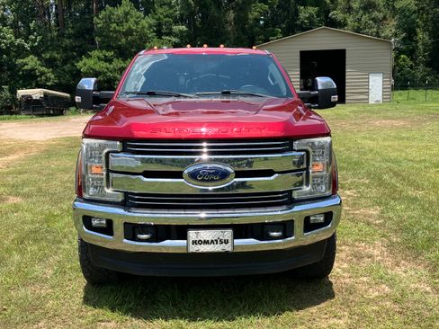 Used 2017 Ford F250 Lariat w/ Chrome Package AWD/4WD image 4