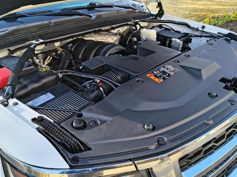 Used 2017 Chevrolet Tahoe LT RWD image 29