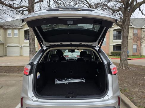 Used 2019 Ford Edge Titanium w/ Equipment Group 301A image 9