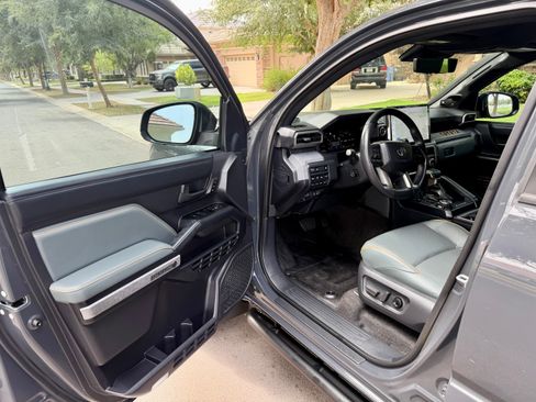 Used 2026 Toyota 4Runner Trailhunter AWD/4WD image 6