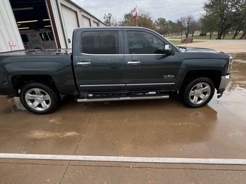 Used 2018 Chevrolet Silverado 1500 LTZ w/ Texas Edition image 9
