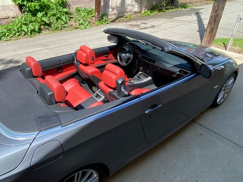 Used 2011 BMW 328i Convertible RWD image 9
