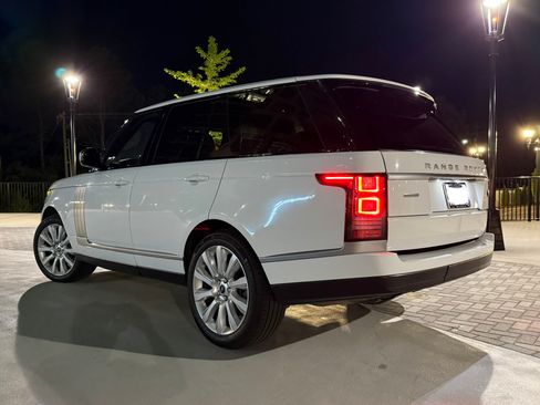 Used 2014 Land Rover Range Rover Supercharged image 4