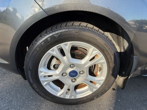 Used 2015 Ford Fiesta SE w/ Exterior Protection Package FWD image 10