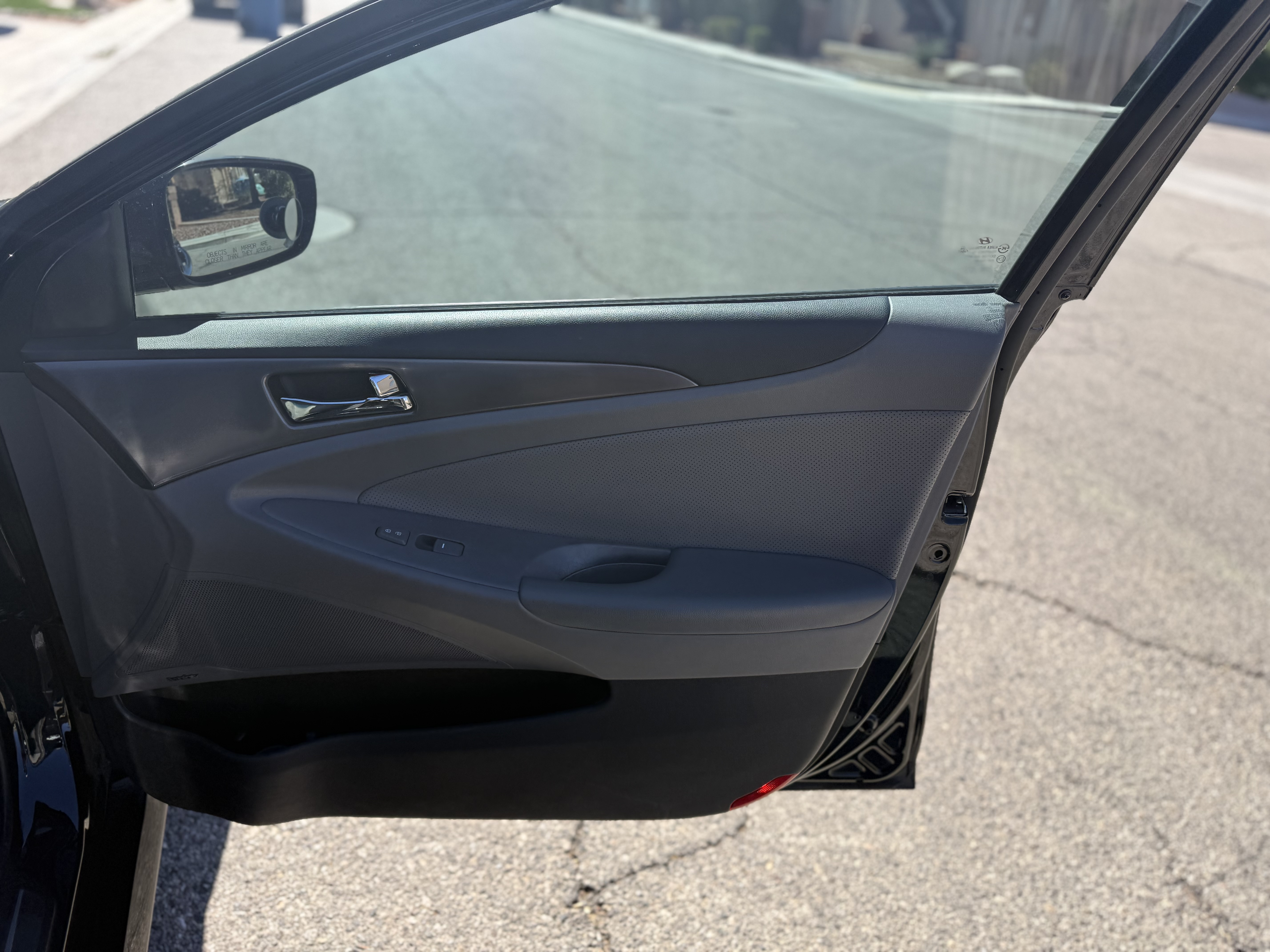 Used 2014 Hyundai Sonata Limited w/ Panoramic Sunroof Package 02 FWD image 15