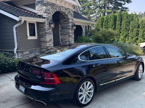 Used 2017 Volvo S90 T6 Inscription w/ Vision Package AWD/4WD image 9