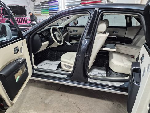 Used 2011 Rolls-Royce Ghost image 9