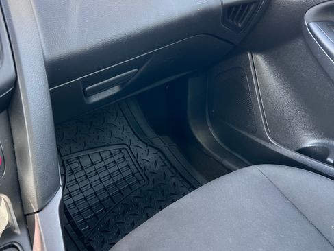 Used 2017 Ford Focus S FWD image 12