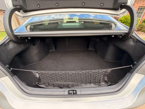 Used 2019 Toyota Camry LE FWD image 22