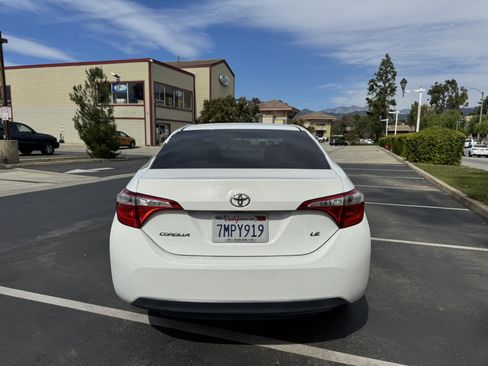 Used 2015 Toyota Corolla LE image 4