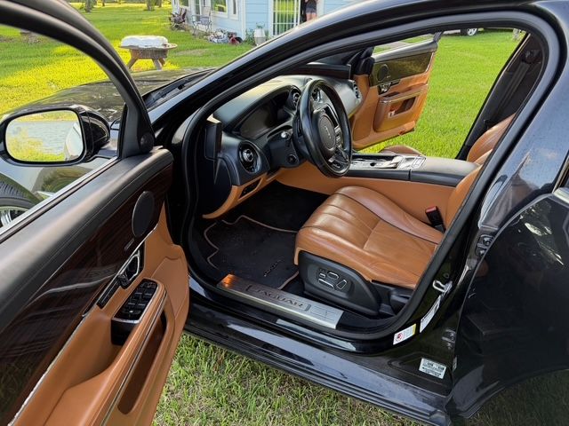 Used 2015 Jaguar XJ L Portfolio RWD image 15