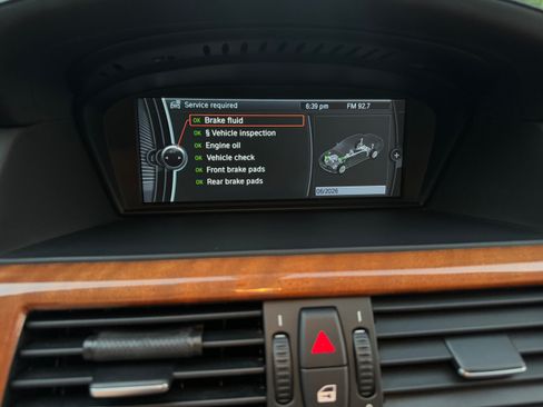 Used 2010 BMW M5 image 12