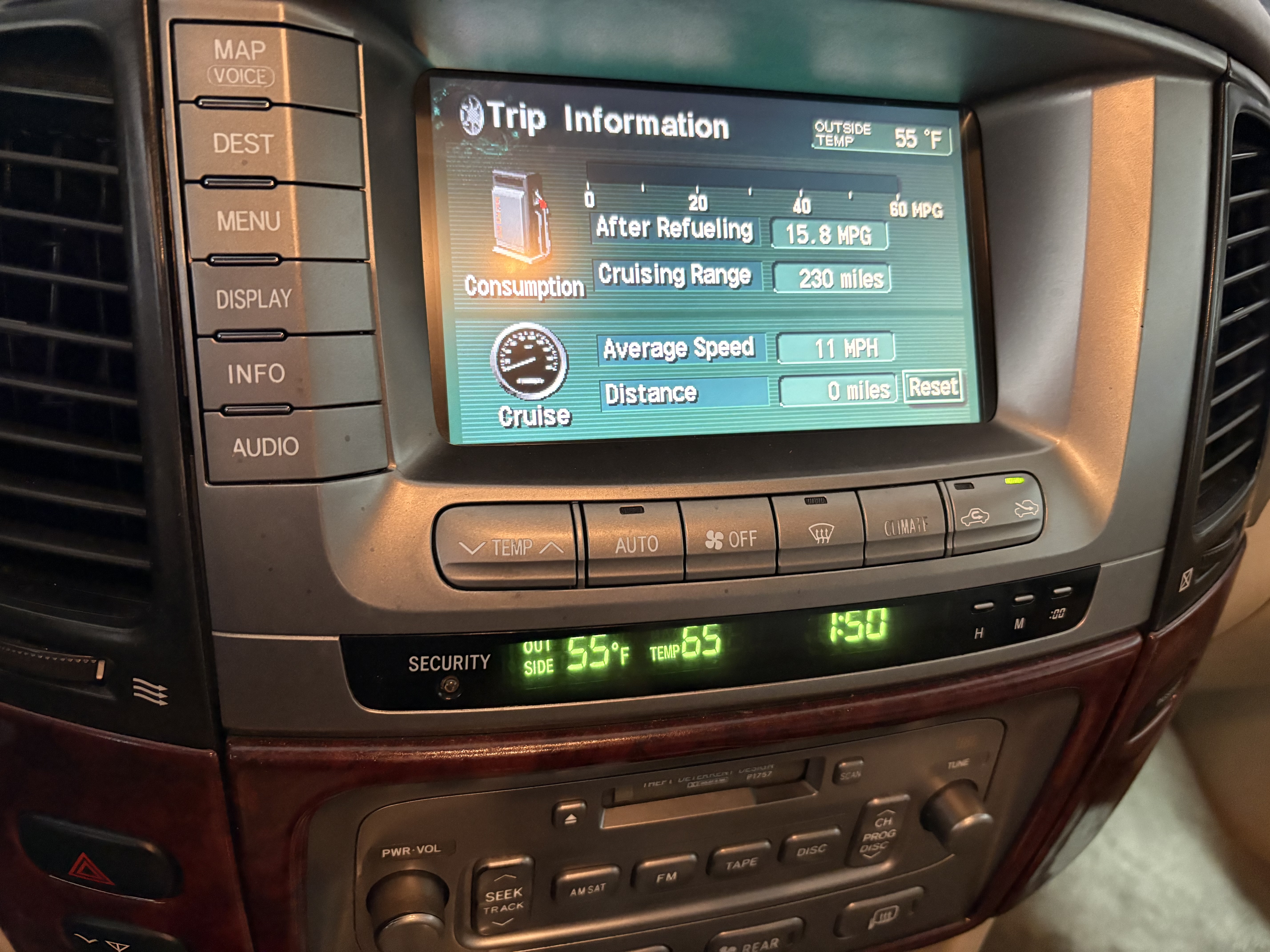 Used 2005 Toyota Land Cruiser w/ Convenience Pkg AWD/4WD image 12