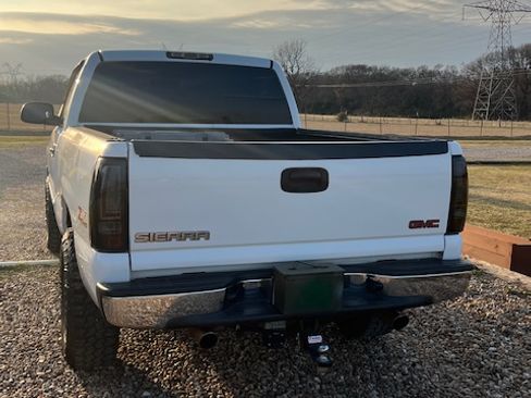 Used 2003 GMC Sierra 1500 SLE w/ Suspension Package, Off-Road image 6