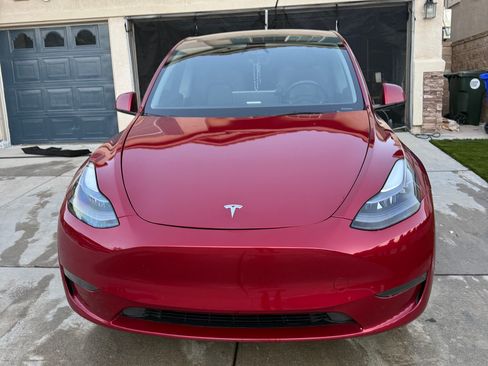 Used 2024 Tesla Model Y Long Range image 1