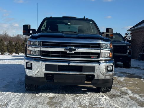 Used 2019 Chevrolet Silverado 2500 LT w/ All Star Edition image 5