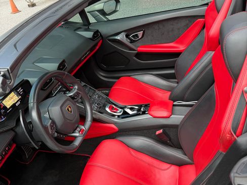 Used 2018 Lamborghini Huracan LP 580-2 RWD image 14