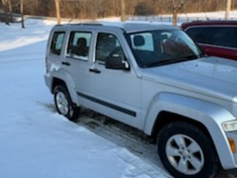 Used 2012 Jeep Liberty Sport image 6