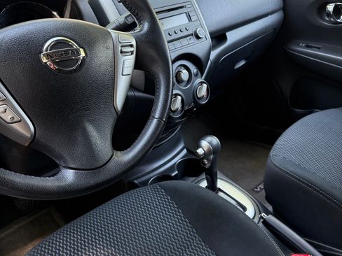 Used 2014 Nissan Versa Note SV FWD image 6