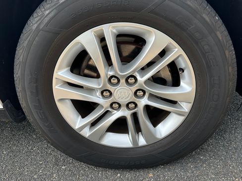 Used 2018 Buick Enclave Premium image 9