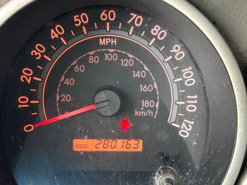 Used 2010 Toyota Tundra 2WD Double Cab image 2