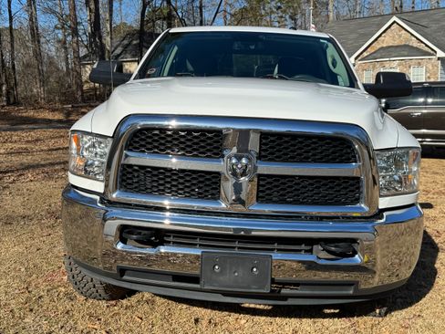 Used 2018 RAM 2500 Tradesman w/ Chrome Appearance Group image 5