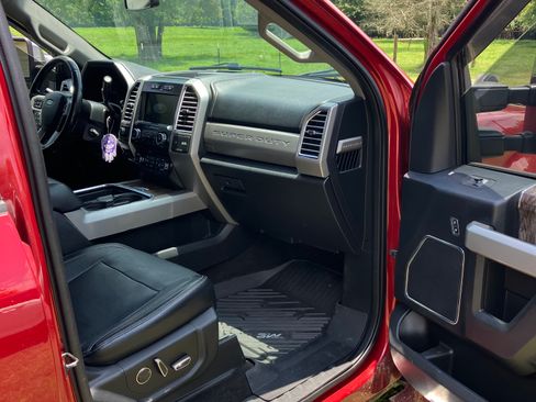 Used 2017 Ford F250 Lariat w/ Chrome Package AWD/4WD image 13