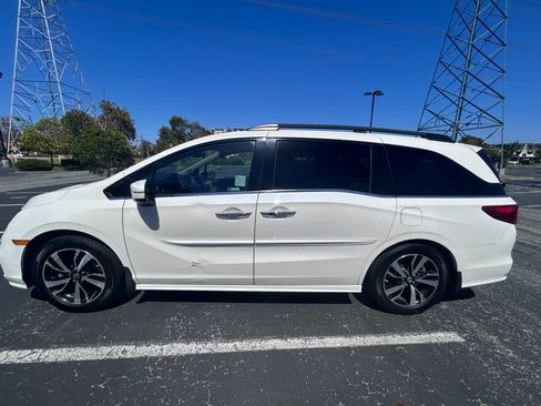 Used 2019 Honda Odyssey Elite image 5