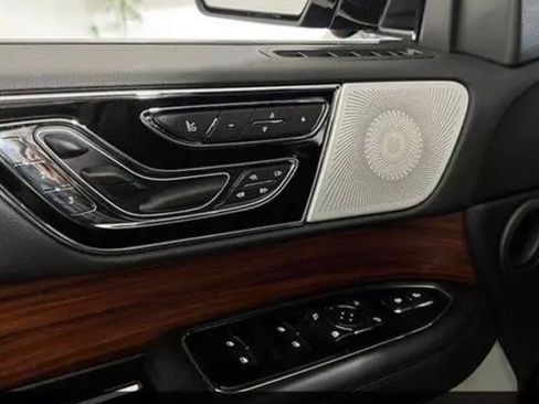 Used 2019 Lincoln Navigator L Reserve AWD/4WD image 10