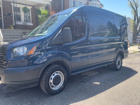 Used 2018 Ford Transit 250 130 Medium Roof image 2