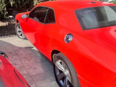 Used 2017 Dodge Challenger SXT image 7