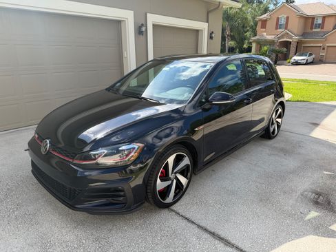 Used 2018 Volkswagen GTI SE FWD image 2