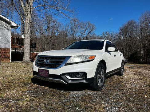 Used 2013 Honda Crosstour EX-L image 1