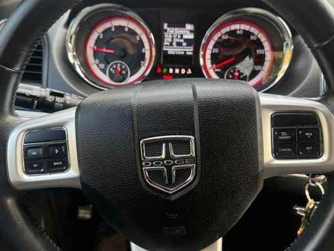 Used 2014 Dodge Grand Caravan R/T image 14