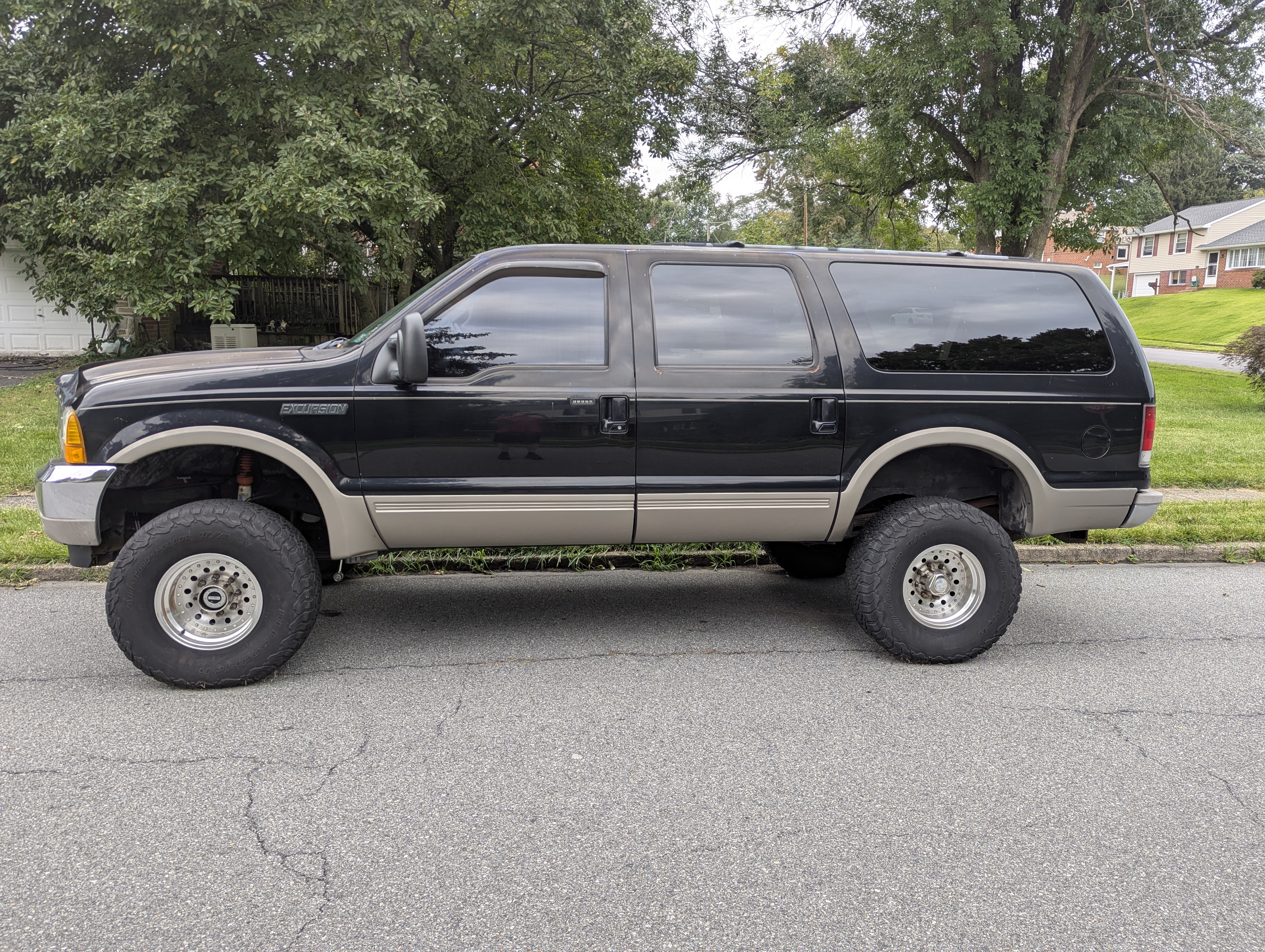 Used 2000 Ford Excursion Limited AWD/4WD image 4