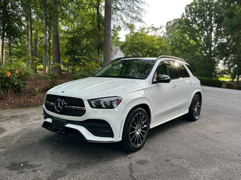 Used 2021 Mercedes-Benz GLE 450 4MATIC image 1