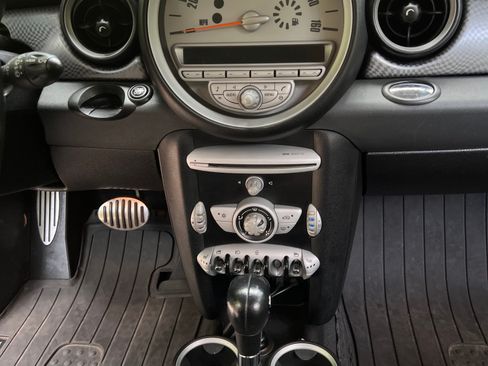 Used 2010 MINI Cooper S image 9