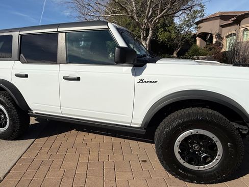 Used 2023 Ford Bronco Badlands w/ Sasquatch Package image 4