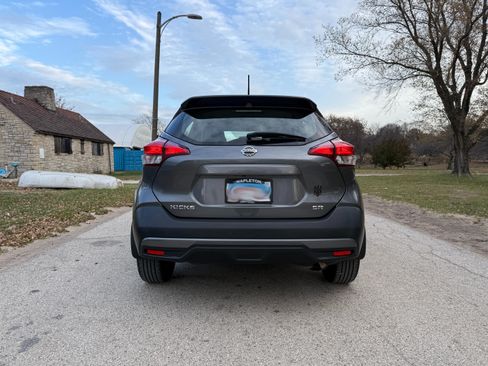Used 2019 Nissan Kicks SR w/ SR Premium Package image 26