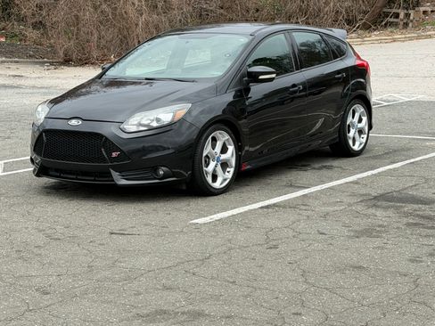 Used 2013 Ford Focus ST image 1