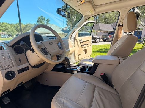 Used 2012 Ford Escape Limited image 2