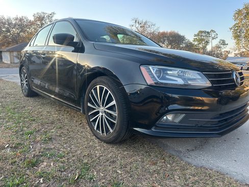 Used 2016 Volkswagen Jetta Sport w/ Lighting Package image 12