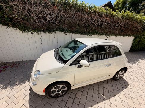 Used 2019 FIAT 500 e FWD image 1