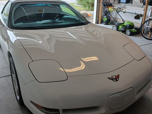 Used 1999 Chevrolet Corvette Coupe image 2