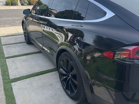 Used 2017 Tesla Model X P100D image 2