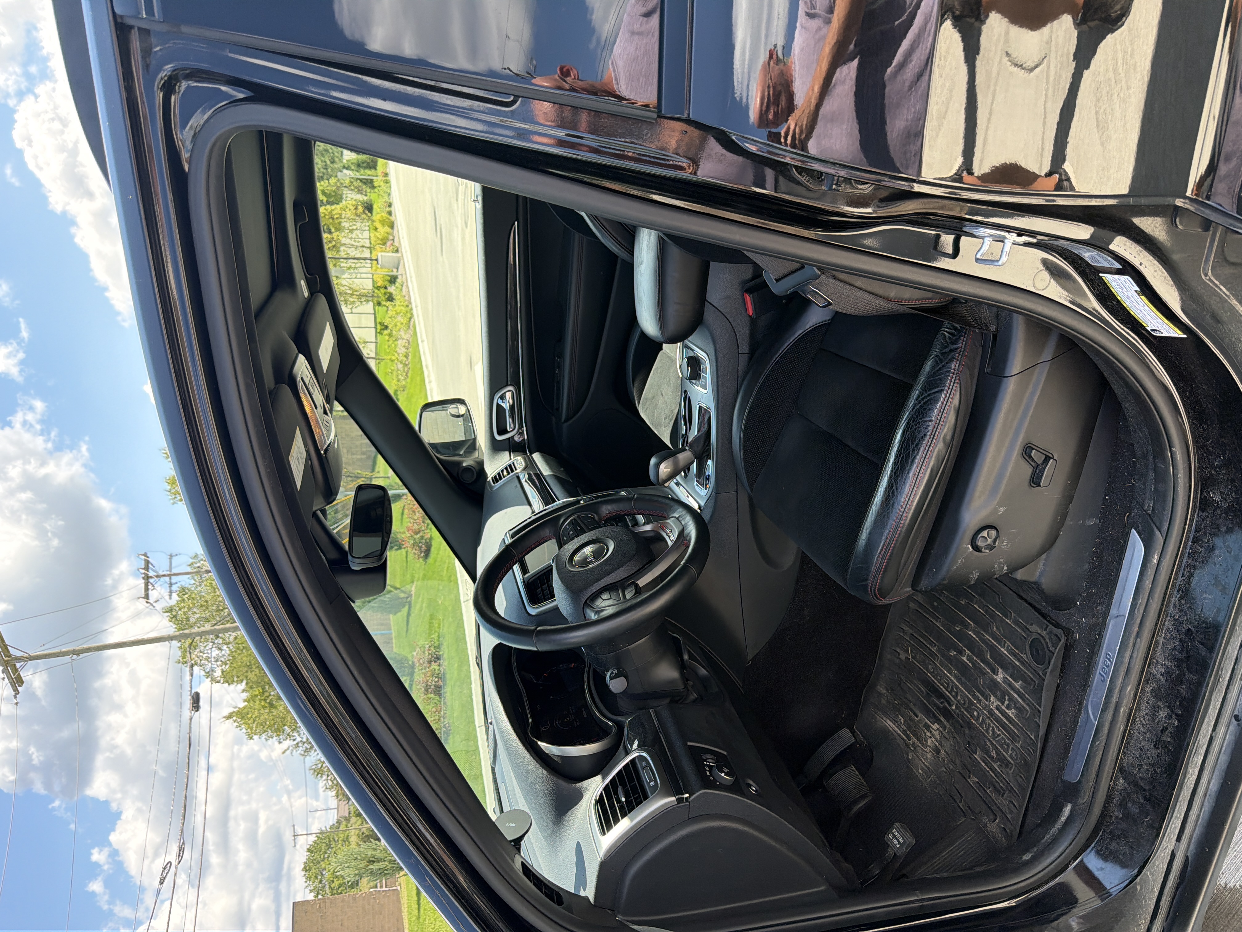 Used 2017 Jeep Grand Cherokee Trailhawk AWD/4WD image 12