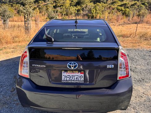 Used 2013 Toyota Prius Four FWD image 10