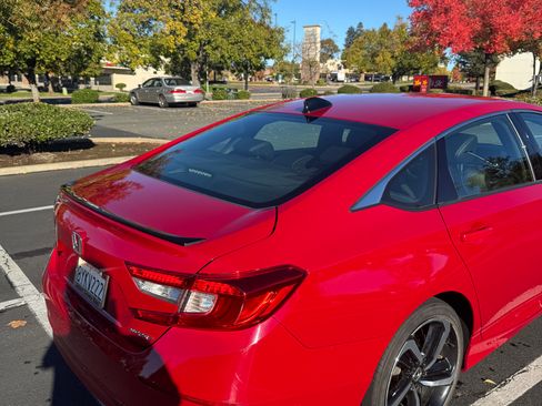 Used 2022 Honda Accord Sport image 11